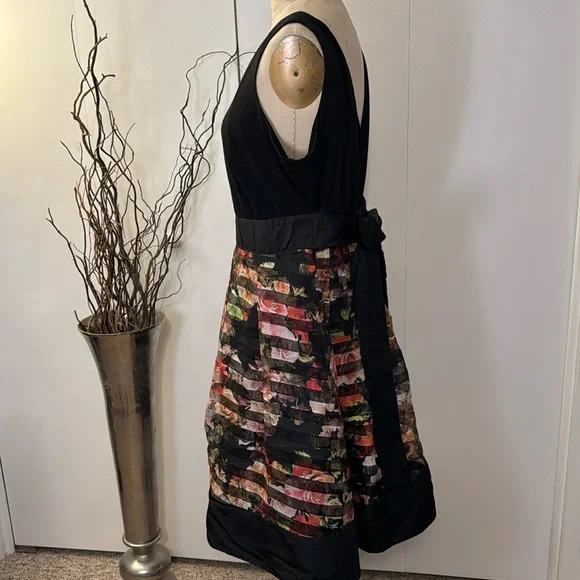 Established 1962 floral striped sleeveless midi party dress - Picture 4 of 7